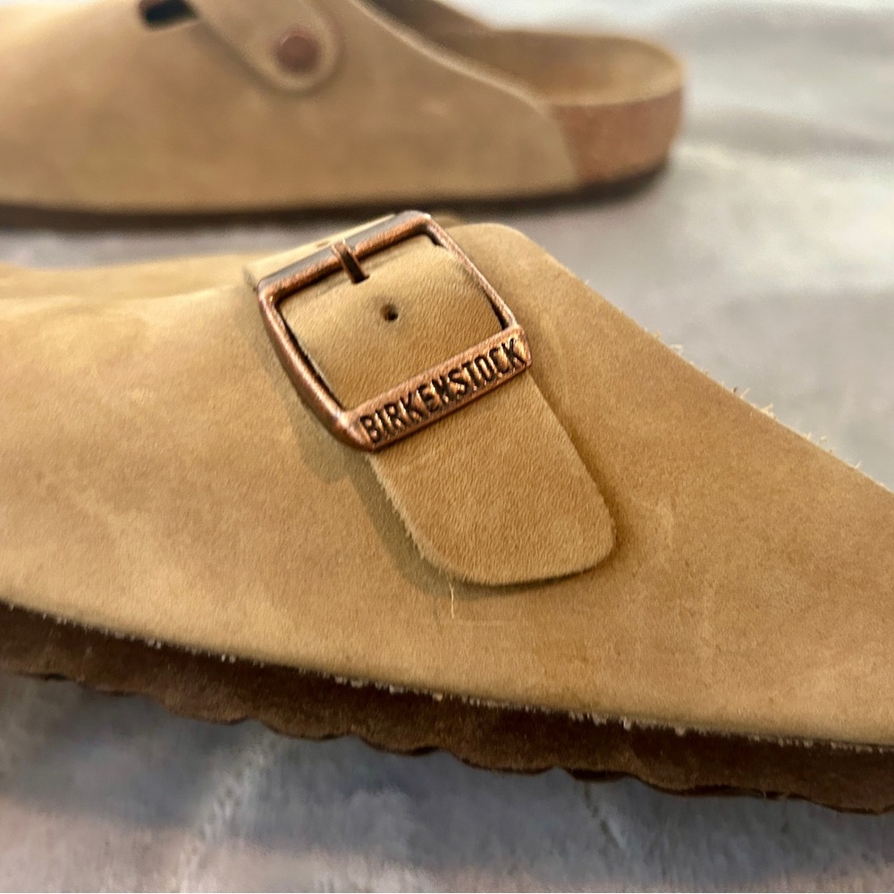 Birkenstock Women’s Suede Boston Clogs - Picture 4 of 10